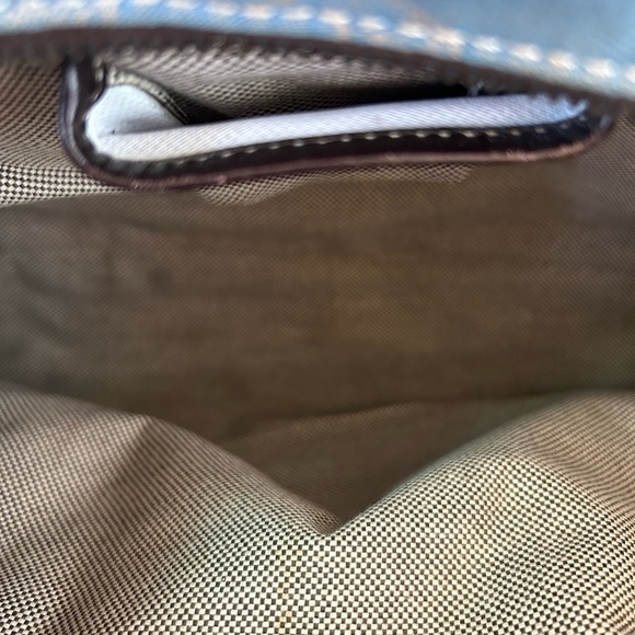 Dooney & Bourke NWOT Retired Rare Donegal Crest Denim Tote - Picture 8 of 13